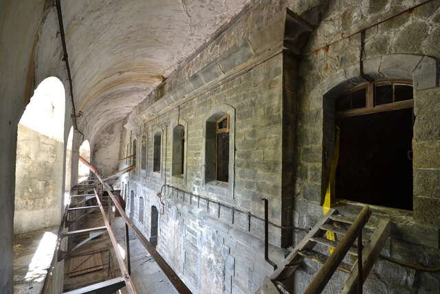 Le casernement renforcé au béton spécial du fort du Replaton Haute Maurienne. VAUBOURG Cédric