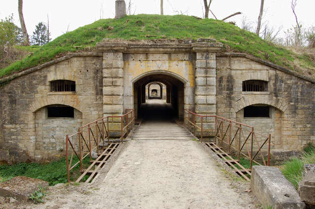 L'entrée du fort de Laniscourt près de Laon. VAUBOURG Cédric
