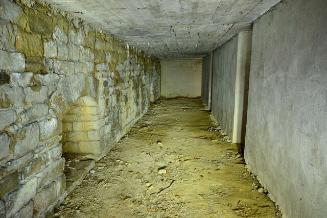 Intérieur de l'abri bétonné de la redoute des Adelphes. VAUBOURG Cedric