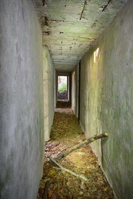 Intérieur de l'abri bétonné de la redoute des Adelphes. VAUBOURG Cedric
