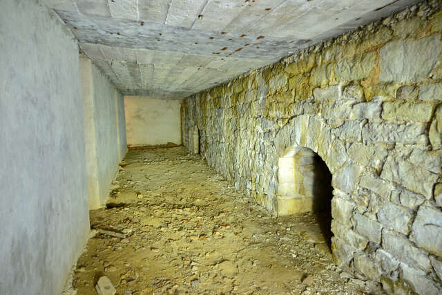 Intérieur de l'abri bétonné de la redoute des Adelphes. VAUBOURG Cedric