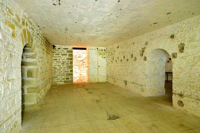 Chambrée de l'abri de combat de Adelphes. VAUBOURG Cédric