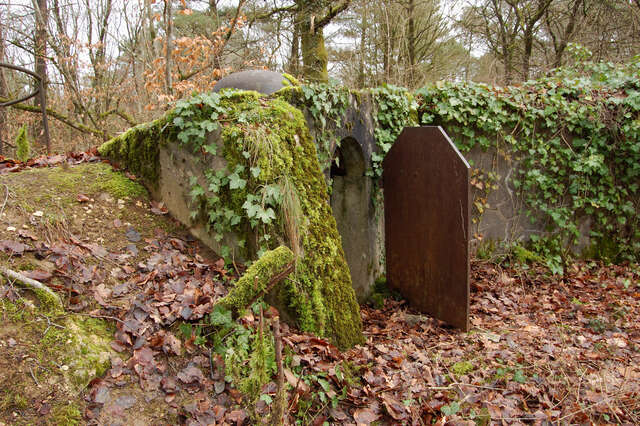 Une guértite observatoire avec porte au fort de Landrecourt à  Verdun. VAUBOURG Julie