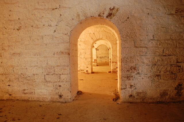 Galerie entre les chambrées de l'abri de combat de Vorpaille. VAUBOURG Cédric