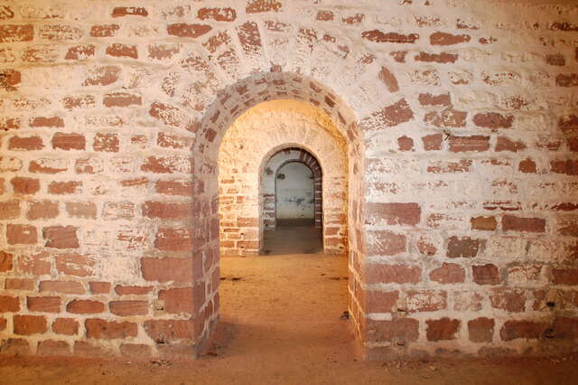 Galerie entre les chambrées de l’abri de combat de Sainte-Barbe. VAUBOURG Cédric
