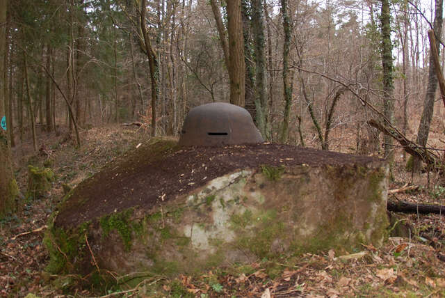 Une guértite observatoire avec porte à l'extérieur du fort d'Arches à Epinal. VAUBOURG Julie
