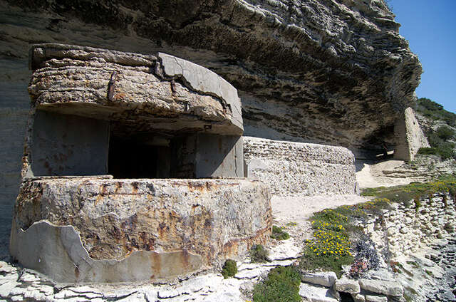 La casemate de projecteur de Larinella en corse. Jean Philippe Guichard