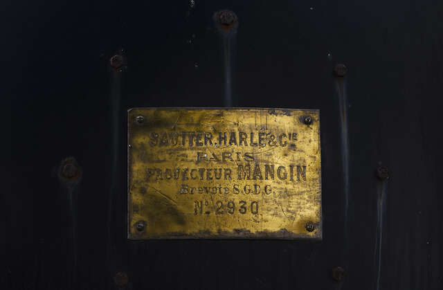 La plaque fabricant d'un projecteur de 60 de côte au musée militaire de Ténérife. Jean Philippe Guichard