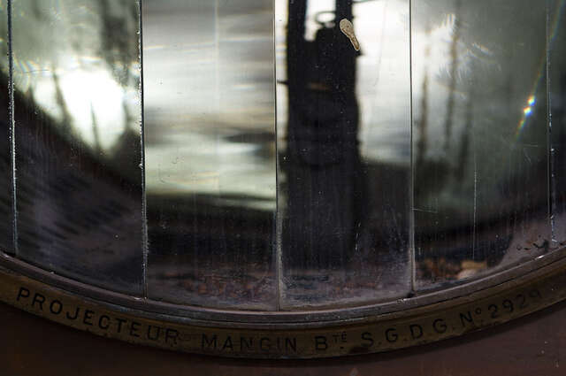 Détail de la lampe à arc d'un projecteur de 60 de côte au musée militaire de Ténérife. Jean Philippe Guichard