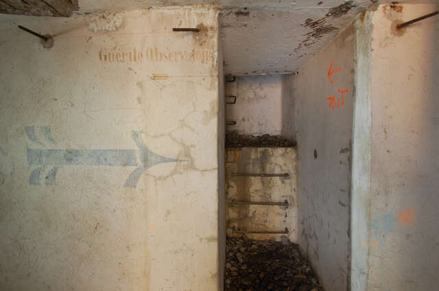 L'accès à une guérite blindée depuis une communication du fort du Vieux Vanton à Toul. VAUBOURG Cédric