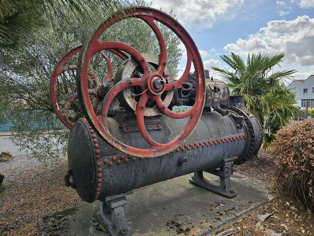 Exemple d'une machine à vapeur WEYHER RICHEMOND type 44 système COMPOUND utilisée à cette période Montereau-Fault-Yonne. VAUBOURG Cédric