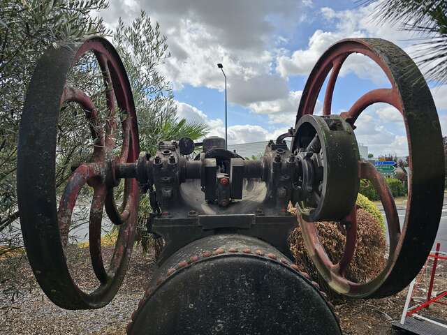 Exemple d'une machine à vapeur WEYHER RICHEMOND type 44 système COMPOUND utilisée à cette période Montereau-Fault-Yonne. VAUBOURG Cédric