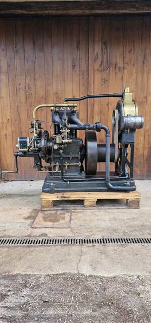 Détail d'un moteur l'Aster type D15 de 15 HP, de 1914 - Edouard ROETHLISBERG