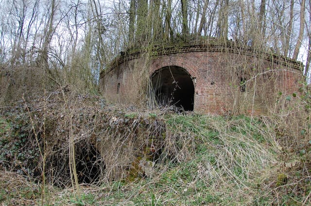 Une traverse abri du fort d'Hirson. VAUBOURG Cédric
