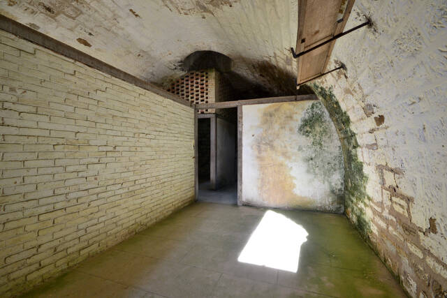 La traverse abri au dessus de la paneterie. VAUBOURG Cédric