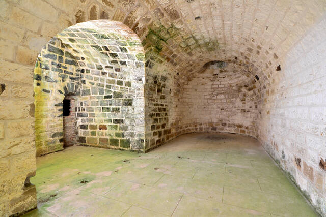 L'intérieur de la traverse abri isolée. VAUBOURG Julie