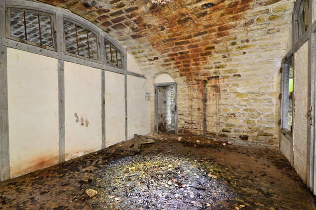 Une des casemates du casernement. VAUBOURG Cédric