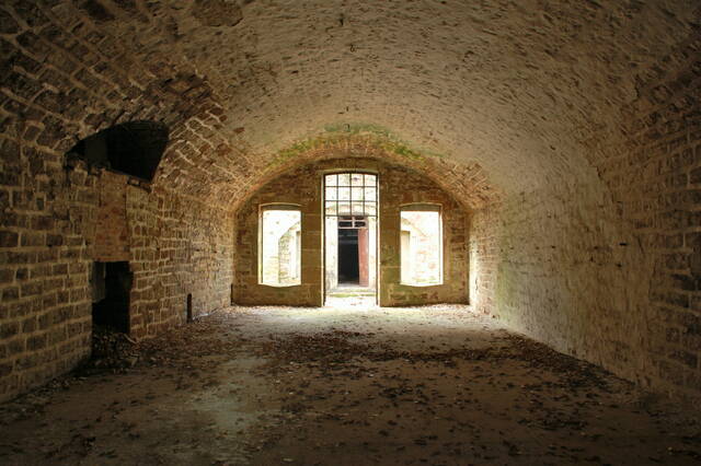 Une des casemates du casernement. VAUBOURG Julie