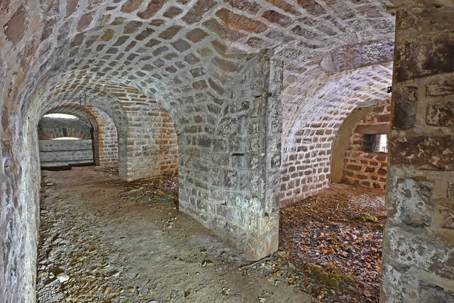 La caponnière simple au saillant 3. VAUBOURG Julie