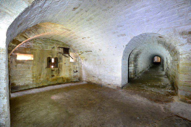 La caponnière simple du saillant 3 et sa galerie d'accès. VAUBOURG Cédric