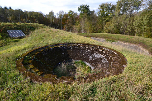 Une des 4 cuve anti-aérienne pour un canon de 75 installée en 1932 proche de la traverse. VAUBOURG Julie