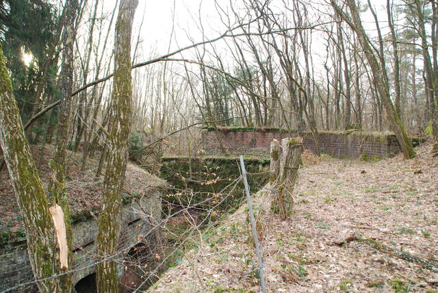 L'angle du saillant 1 au dessus de la caponnière simple. VAUBOURG Julie