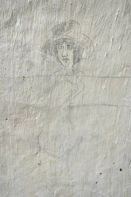 Un graffiti à l'intérieur du poste optique. VAUBOURG Julie