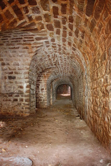 L'intérieur de la caponnière. VAUBOURG Julie