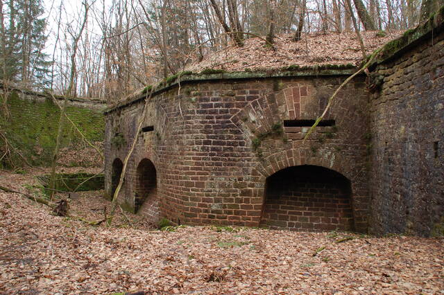 La caponnière simple au saillant 3. VAUBOURG Julie