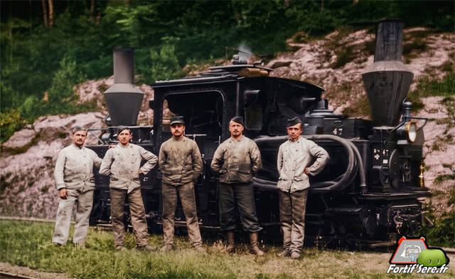 Une locomotive Péchot dans la vallée d'Olima à Epinal vers 1906. Archives départementales des Vosges 148Fi03