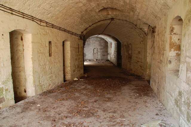 La galerie de l'entrée du fort de Razimont. VAUBOURG Julie