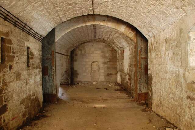 La galerie de l'entrée du fort de Razimont. VAUBOURG Julie