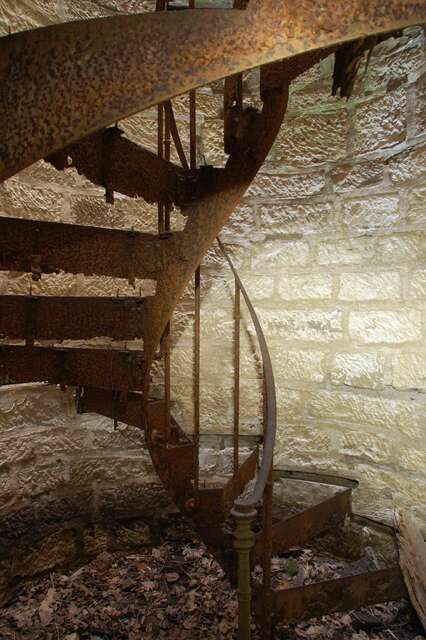 Un escalier de débouché d'infanterie menant au dessus des casernements. VAUBOURG Julie