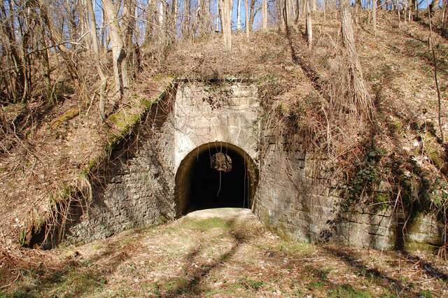 Le passage couvert du magasin à poudre. VAUBOURG Julie