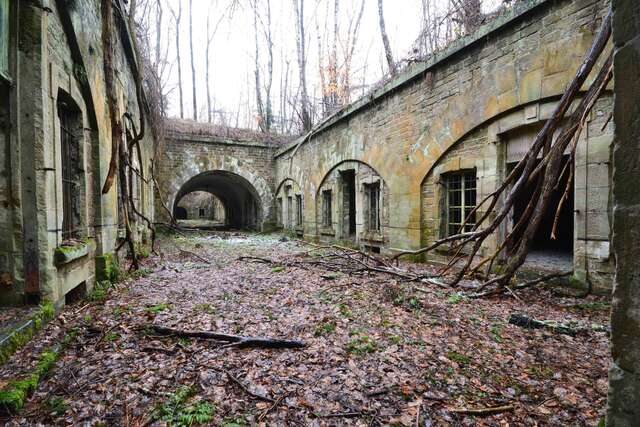 Les casernements du fort. VAUBOURG Cédric