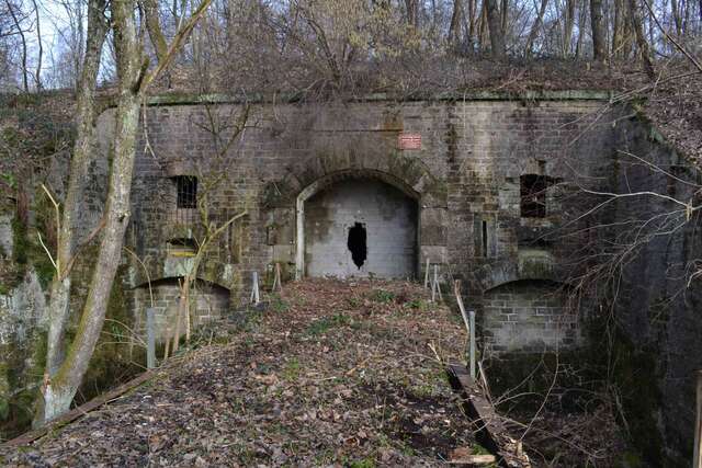 L'entrée du fort de Razimont. VAUBOURG Julie