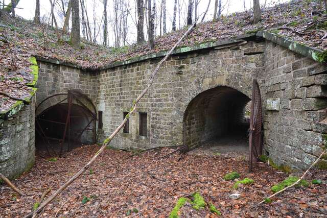 Le batiment des ateliers de chargements dans la rue du rempart. VAUBOURG Cédric